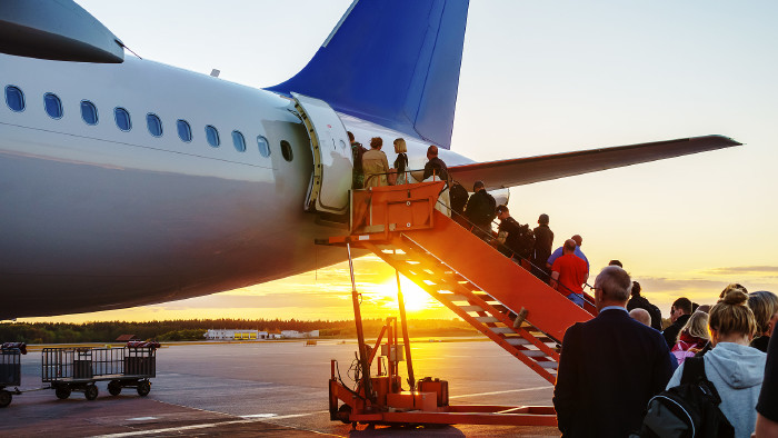 © Victor, stock.adobe.com Die Billig-Fluglinie Level ist in die Pleite geschlittert, Betroffene Fluggäste können sich an den Insolvenzverwalter wenden.