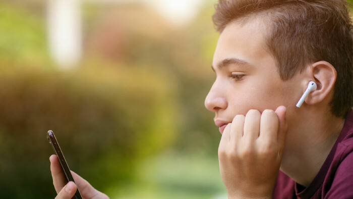 Jugendnetzwerk © Valua Vitaly, adobe.stock.com Online-Games